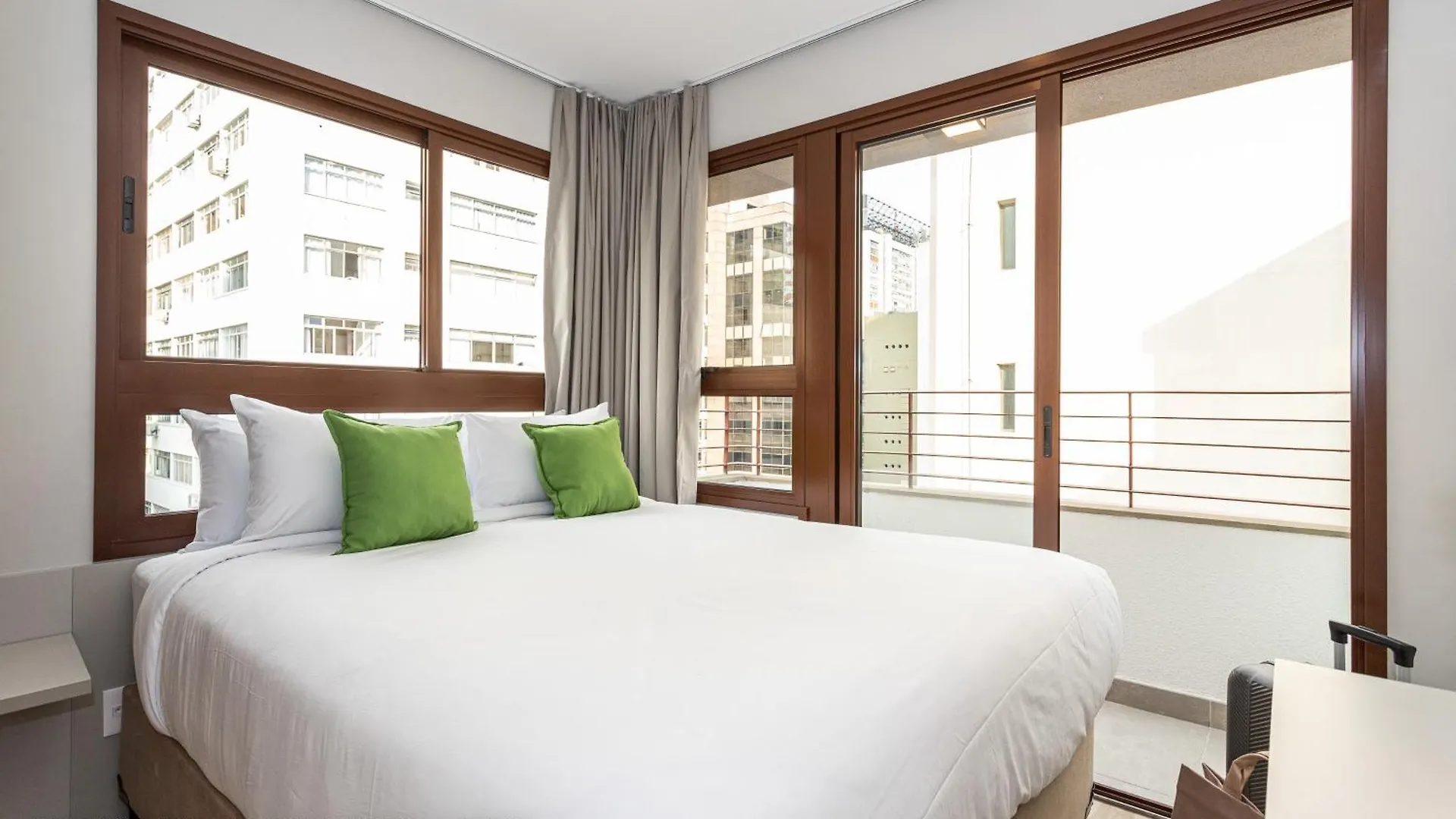 Apartamento Predio Completo Com Wi-Fi Proximo Ao Metro Consolacao E Ao Masp - Next Bela Cintra São Paulo